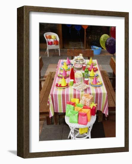 Children's Birthday Party-null-Framed Photographic Print