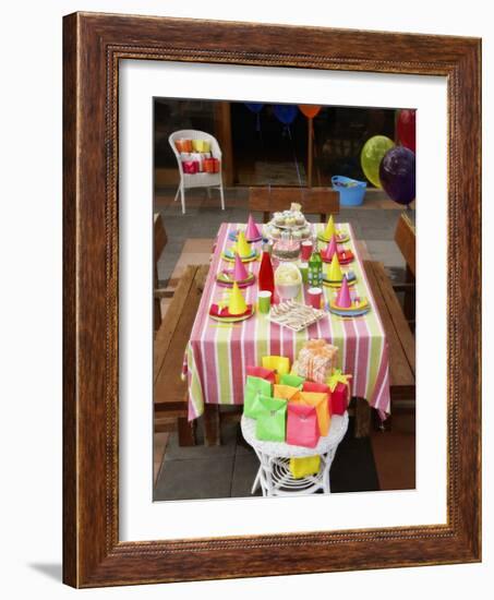 Children's Birthday Party-null-Framed Photographic Print