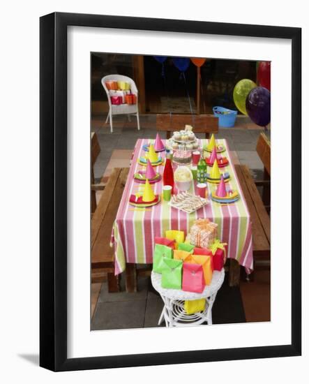 Children's Birthday Party-null-Framed Photographic Print