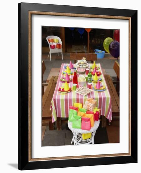 Children's Birthday Party-null-Framed Photographic Print