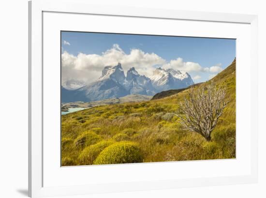 Chile, Patagonia. Lake Pehoe and The Horns mountains.-Jaynes Gallery-Framed Premium Photographic Print