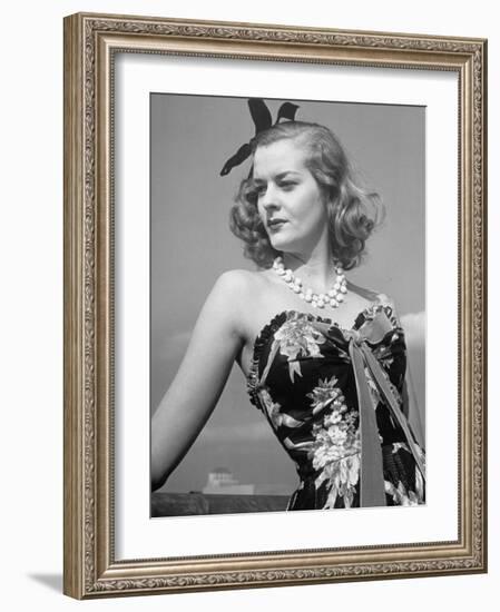 Chintz Used for an Evening Dress, a New Use for This Material-Alfred Eisenstaedt-Framed Photographic Print