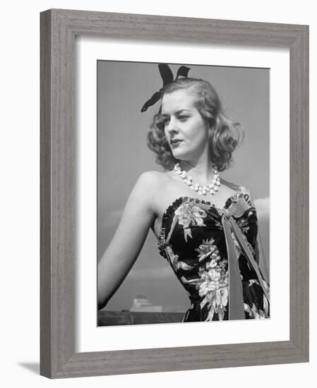 Chintz Used for an Evening Dress, a New Use for This Material-Alfred Eisenstaedt-Framed Photographic Print