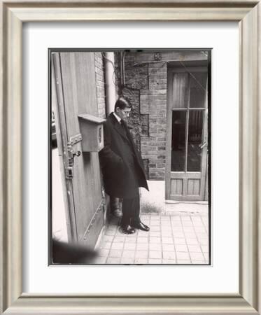 Boodschapper Martin Luther King Junior Bepalen Christian Dior's Successor Yves Saint Laurent Standing Alone After  Attending Dior's Funeral' Photographic Print - Loomis Dean | Art.com