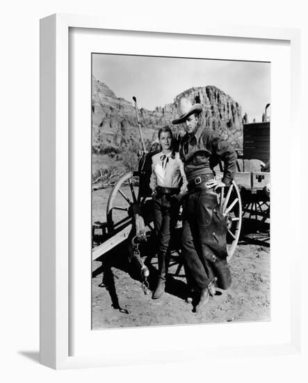 Ciel rouge BLOOD ON THE MOON by Robert Wise with Robert Mitchum and Barbara Bel Geddes, 1948 (b/w p-null-Framed Photo