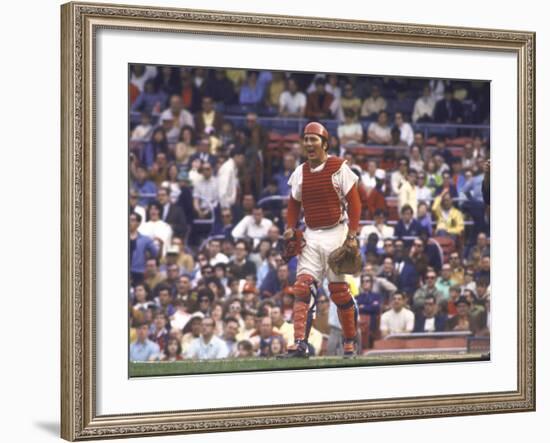 Cincinnati Redlegs' Catcher Johnny Bench in Action Alone-John Dominis-Framed Premium Photographic Print