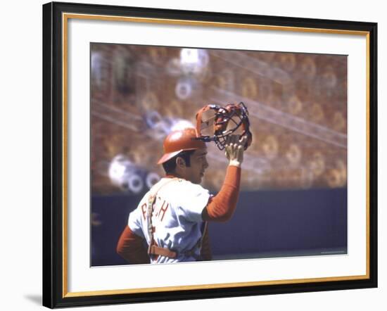 Cincinnati Redlegs' Catcher Johnny Bench Taking Off Face Mask-John Dominis-Framed Premium Photographic Print