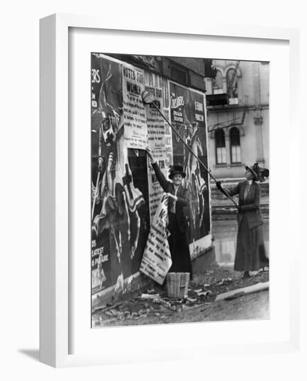 Cincinnati: Suffragettes-null-Framed Photographic Print