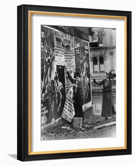 Cincinnati: Suffragettes-null-Framed Photographic Print