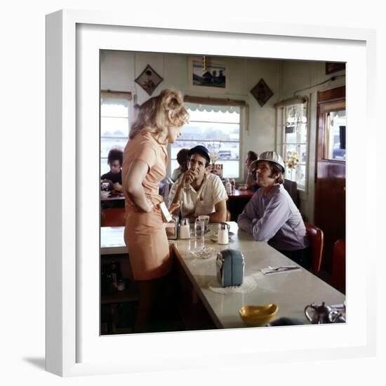 Cinq pieces faciles FIVE EASY PIECES by Bob Rafelson with Jack Nicholson and Karen Black, 1970 (pho-null-Framed Photo