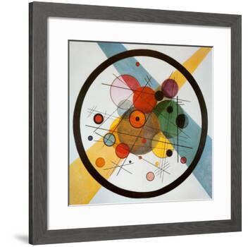 Circle in a Circle-Wassily Kandinsky-Framed Art Print