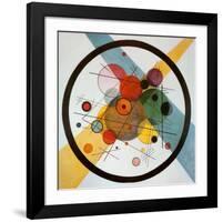 Circle in a Circle-Wassily Kandinsky-Framed Art Print