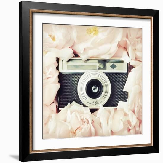 Circle of Roses-Vicki Dvorak-Framed Art Print