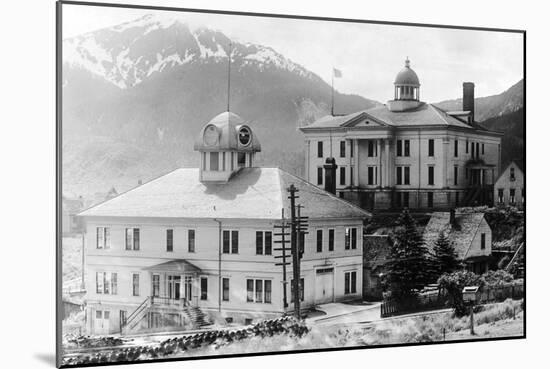 City Hall and Courthouse in Juneau, Alaska Photograph - Juneau, AK-Lantern Press-Mounted Art Print