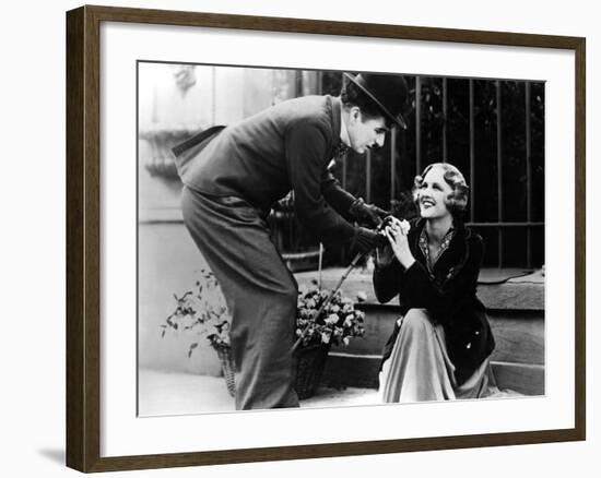 City Lights, Charlie Chaplin, Virginia Cherrill, 1931-null-Framed Photo