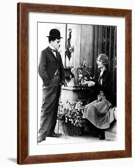 City Lights, Charlie Chaplin, Virginia Cherrill, 1931-null-Framed Photo