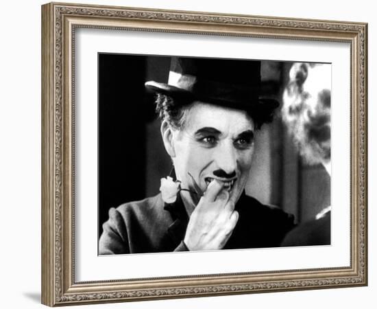 City Lights, Charlie Chaplin, Virginia Cherrill, 1931-null-Framed Photo