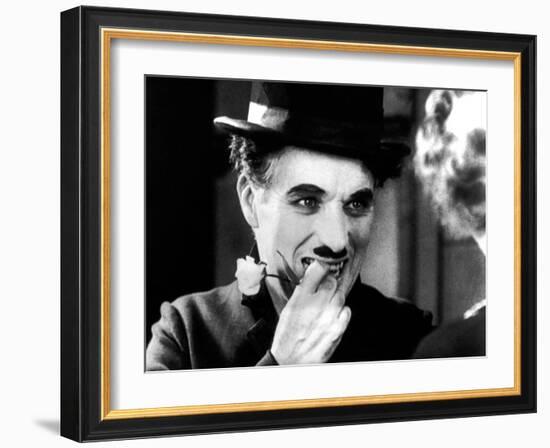 City Lights, Charlie Chaplin, Virginia Cherrill, 1931-null-Framed Photo