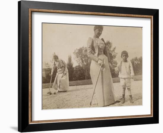 Claire Salles, Robert Salles et une femme posant un croquet-Alexandre-Gustave Eiffel-Framed Giclee Print