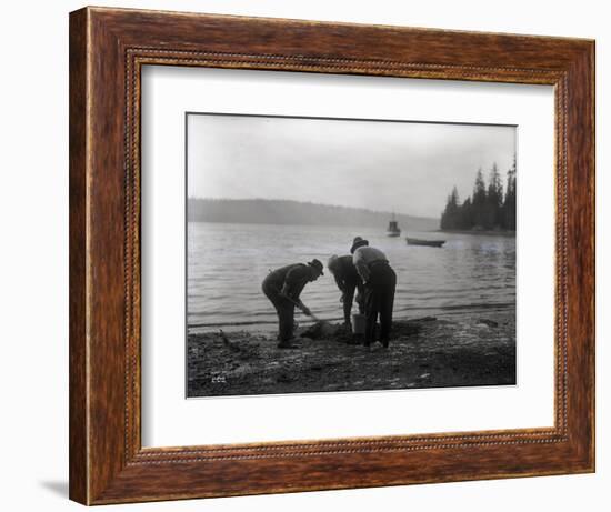 Clam Digging, 1915-null-Framed Giclee Print