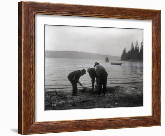 Clam Digging, 1915-null-Framed Giclee Print