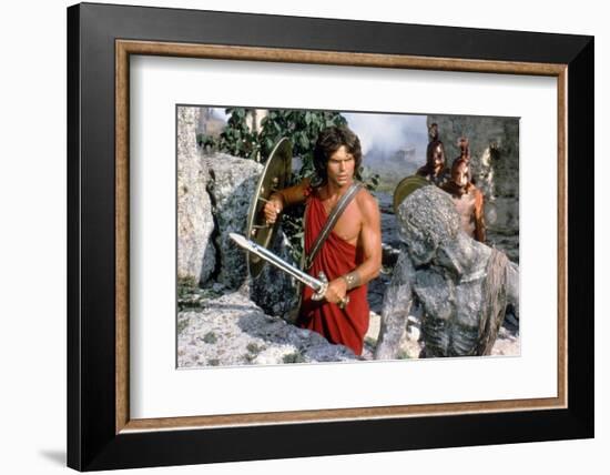 CLASH OF THE TITANS, 1981 directed by DESMOND DAVIS Harry Hamlin (photo)-null-Framed Photo