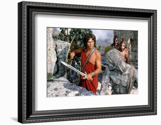 CLASH OF THE TITANS, 1981 directed by DESMOND DAVIS Harry Hamlin (photo)-null-Framed Photo