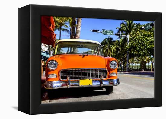 Classic American Car on South Beach, Miami.-vent du sud-Framed Premier Image Canvas