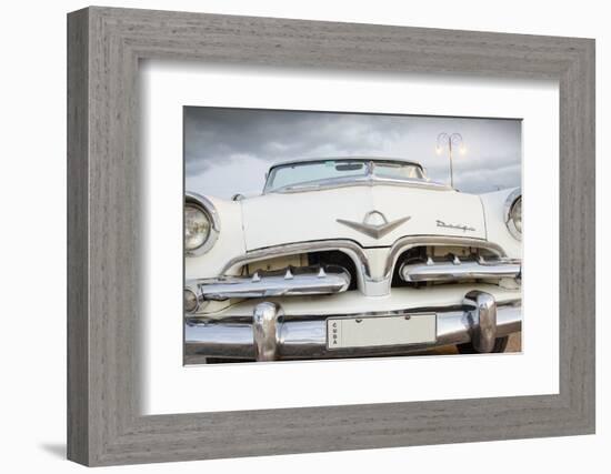 Classic Cuba-Laura Denardo-Framed Photographic Print