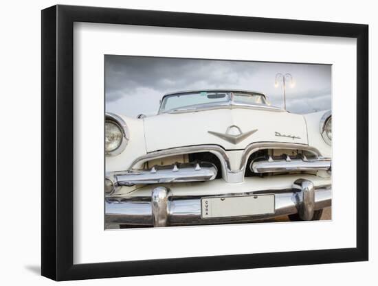 Classic Cuba-Laura Denardo-Framed Photographic Print