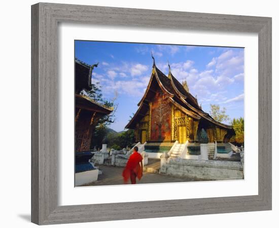 Classic Lao Temple Architecture, Wat Xieng Thong, Luang Prabang, Laos-Gavin Hellier-Framed Photographic Print