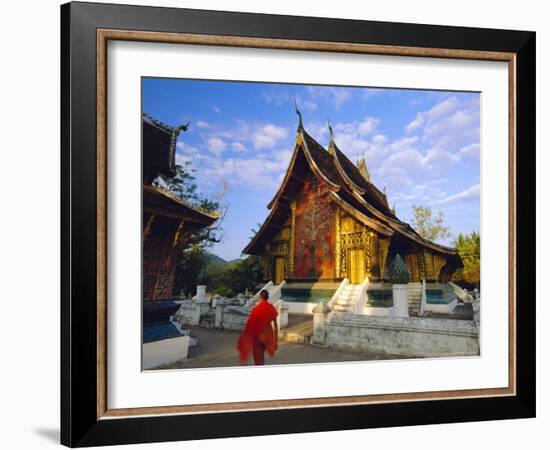 Classic Lao Temple Architecture, Wat Xieng Thong, Luang Prabang, Laos-Gavin Hellier-Framed Photographic Print