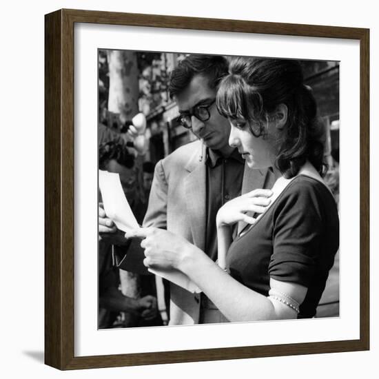 Claude Chabrol and Bernadette Lafont sur le tournage du film Les Godelureaux by ClaudeChabrol, 1961-null-Framed Photo