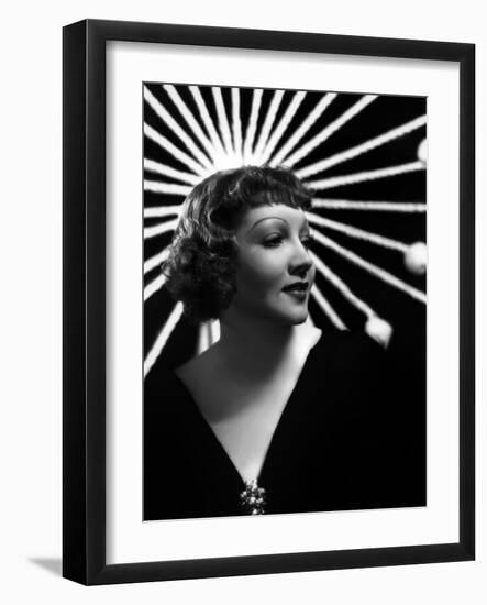 Claudette Colbert en, 1934 (b/w photo)-null-Framed Photo