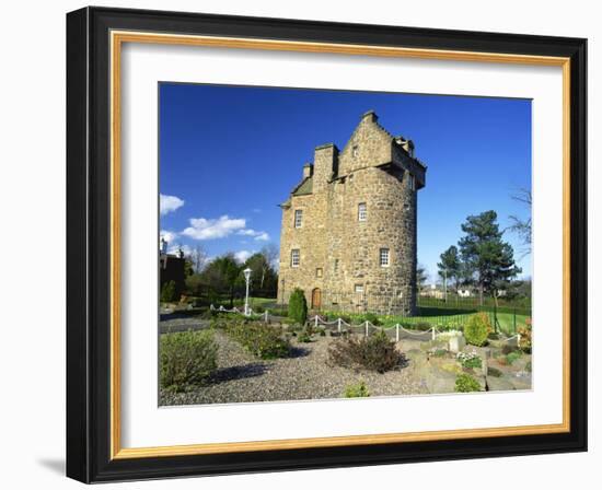 Claypotts Castle, Broughty Ferry, Near Dundee, Highlands, Scotland, United Kingdom, Europe-Kathy Collins-Framed Photographic Print