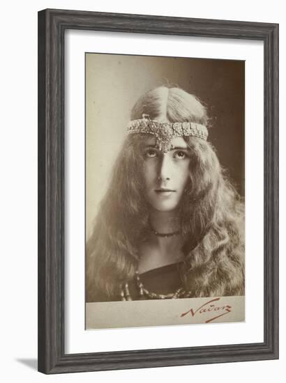 Cléo de Mérode, cheveux dénoués et diadème-Paul Nadar-Framed Giclee Print