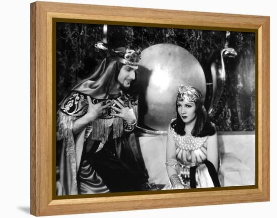 CLEOPATRA, 1934 directed by CECIL BeMILLE Claudette Colbert (b/w photo)-null-Framed Stretched Canvas