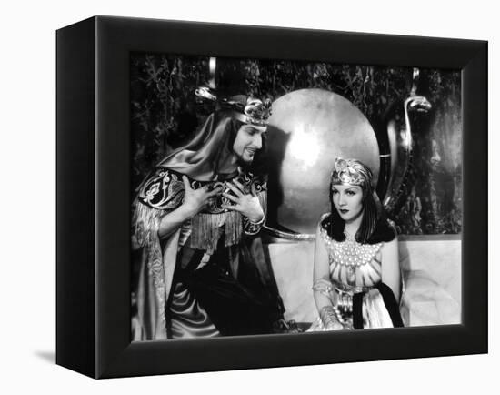 CLEOPATRA, 1934 directed by CECIL BeMILLE Claudette Colbert (b/w photo)-null-Framed Stretched Canvas