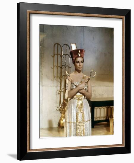 Cleopatra 1963 Directed by Joseph L. Mankiewicz Elizabeth Taylor-null-Framed Photo