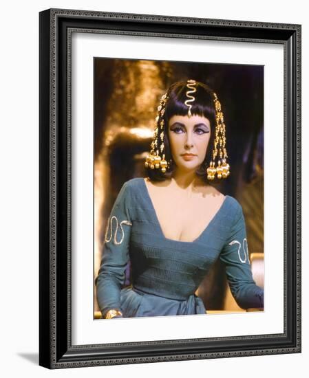 Cleopatra by Joseph L. Mankiewicz with Elizabeth Taylor, 1963-null-Framed Photo