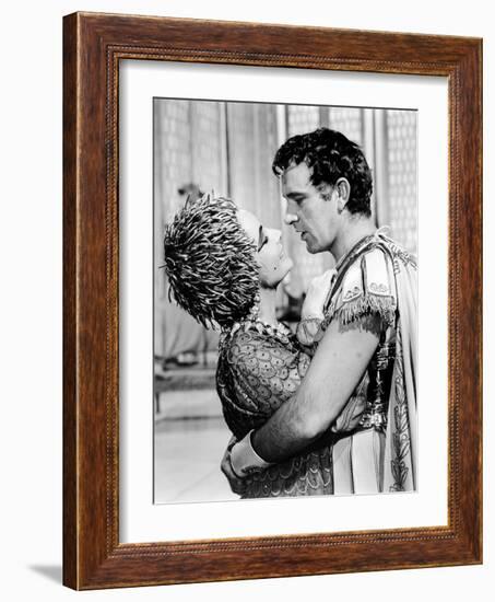 Cleopatra, Elizabeth Taylor, Richard Burton, 1963-null-Framed Photo