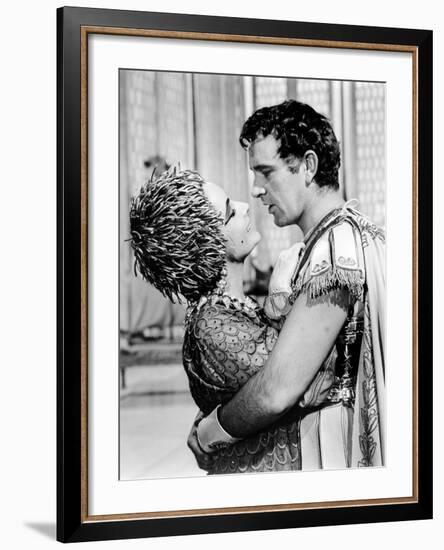 Cleopatra, Elizabeth Taylor, Richard Burton, 1963-null-Framed Photo