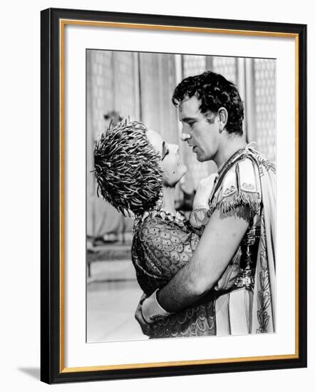 Cleopatra, Elizabeth Taylor, Richard Burton, 1963-null-Framed Photo