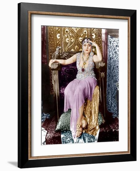 Cleopatra, Theda Bara, 1917-null-Framed Photo