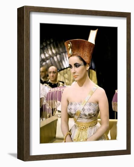 Cleopatre Cleopatra by Joseph L. Mankiewicz with Elizabeth Taylor, 1963 (photo)-null-Framed Photo