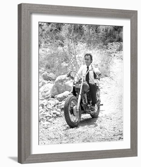 Clint Eastwood - The Gauntlet-null-Framed Photo