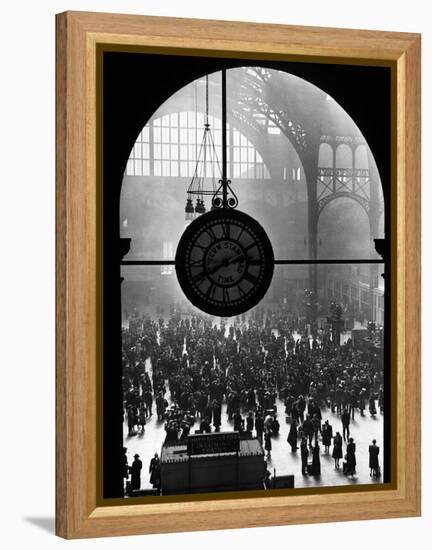 Clock in Pennsylvania Station-Alfred Eisenstaedt-Framed Premier Image Canvas