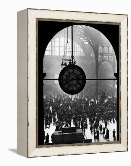 Clock in Pennsylvania Station-Alfred Eisenstaedt-Framed Premier Image Canvas