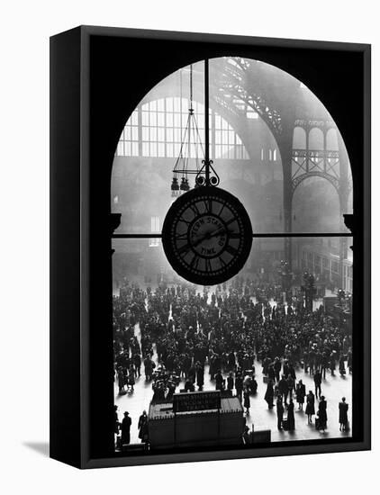 Clock in Pennsylvania Station-Alfred Eisenstaedt-Framed Premier Image Canvas