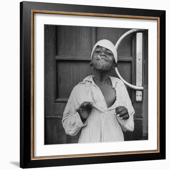 Close Up of a Child Beggar-Bob Landry-Framed Photographic Print